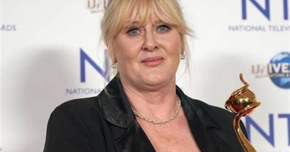 Sarah Lancashire | Bio, Age, Net Worth, Relationship, Career