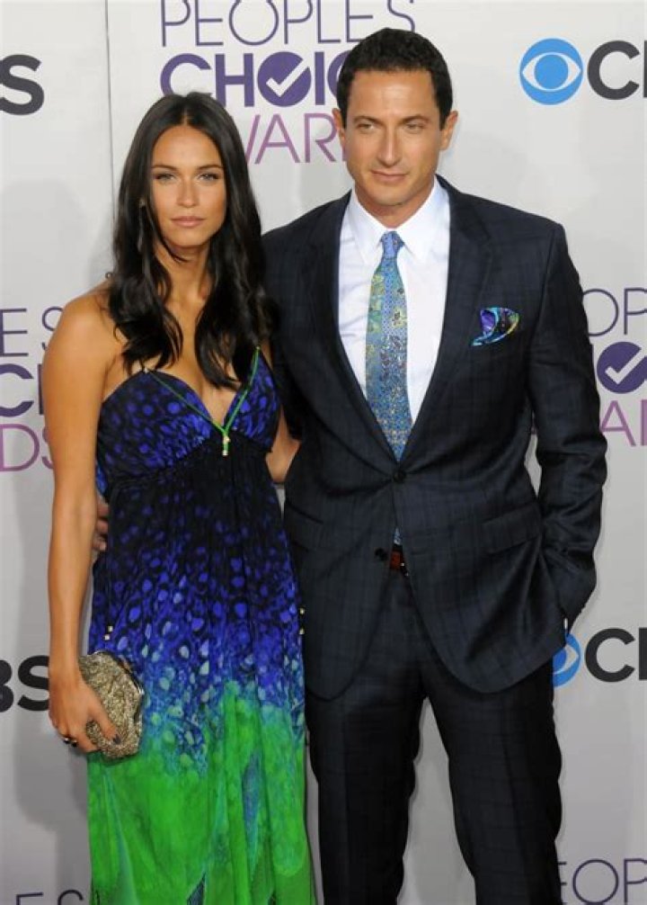 Sasha Roiz and his girlfriend, Vera Raytsina Sasha Roiz, I Ship It