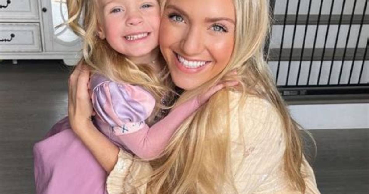Savannah Labrant’s Biography: Age, Family, Children, Ex