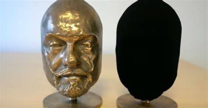 Scientists create world&rsquo;s blackest black