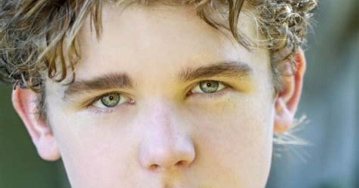 Sean Ryan Fox Movies, Songs, Bio, Wiki, Age, Girlfriend, and Net Worth