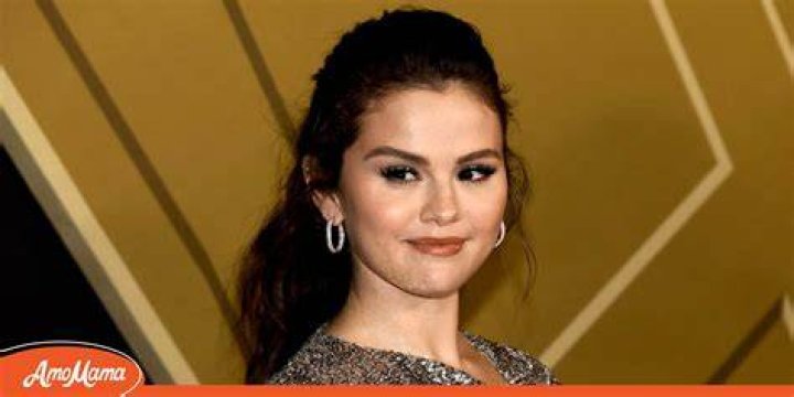 Selena Gomez Has Lupus & Passionately Supports Research of the Disease