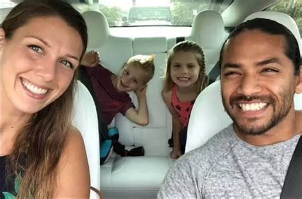 Shanna Gardner Kids with Mario Fernandez-Saldana: Twins