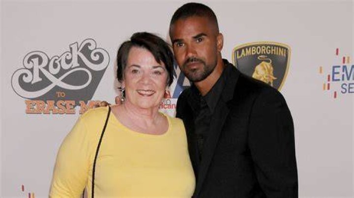 Shemar Moore Breaks Down Crying Over the Recent Death of His Mother
