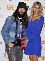 Sheri Moon Zombie Height