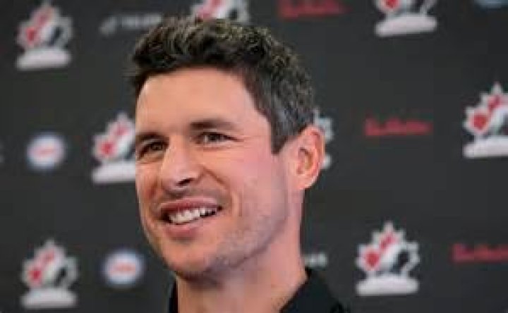 Sidney Crosby [2023 Update] Early Life, NHL ,Girlfriend & Net Worth