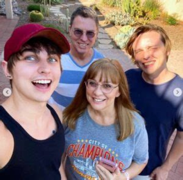  sister squad 💕👭 Colby brock, Colby, Sam and colby