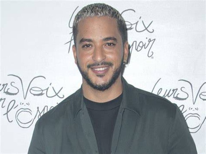 Slimane révèle un extrait d'une chanson inédite ! Chérie FM