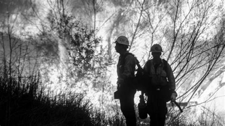 Sobreviviente de los incendios de Maui "Es apocal&iacute;ptico" CNN Video