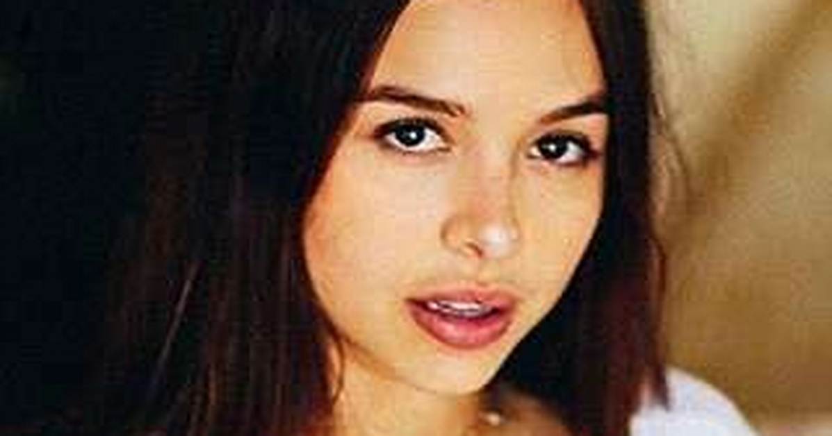 Sophie Mudd Bio: Insta Star's Luscious Measurement & He's Touching Them