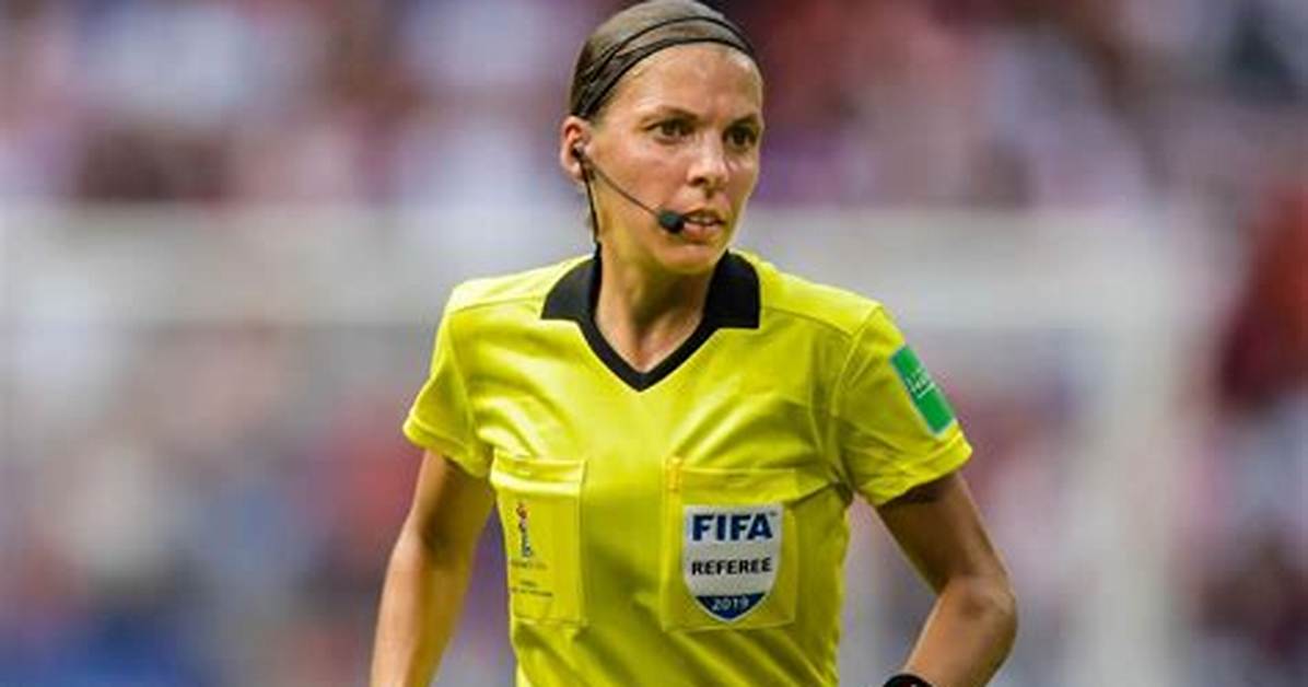 St%C3%A9Phanie Frappart Wiki Height Net Worth Husband 1200. Jpg