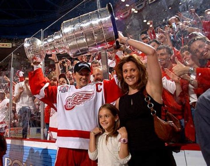 Steve Yzerman and his wife Lisa Brennan Married since Three Decades ago