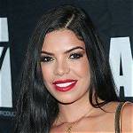 Suelyn Medeiros Net Worth 2024