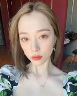 Sulli – Biography, Facts & Life Story