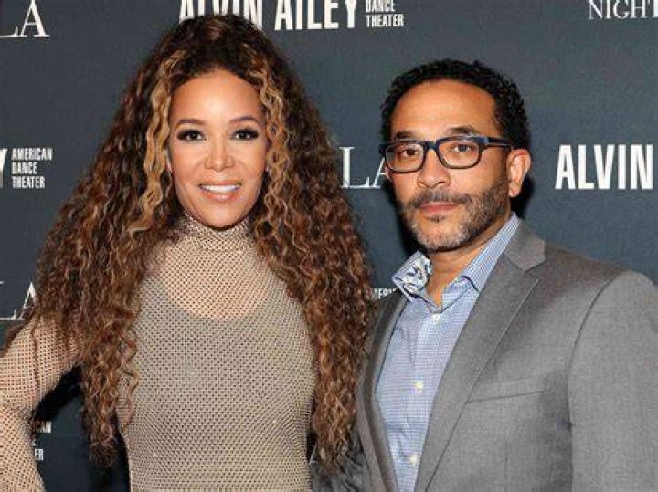 Sunny Hostin's Instagram, Twitter & Facebook on IDCrawl