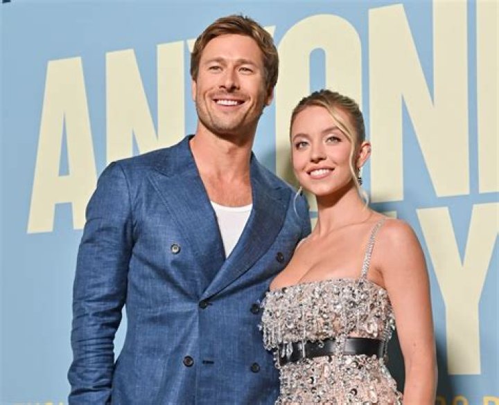 Sydney Sweeney says dating rumors were 'hard' on Glen Powell Los
