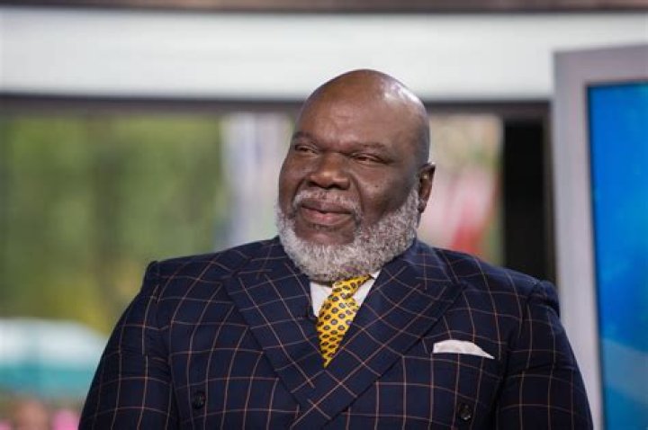 T.D. Jakes Apologizes for Volunteer’s Arrest and Assault at Church 93