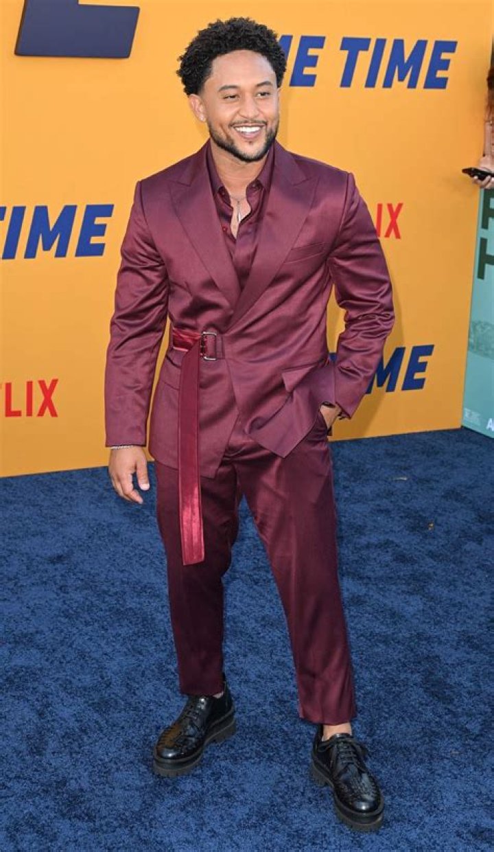Tahj Mowry Photos Photos Arrivals at the People's Choice Awards Zimbio