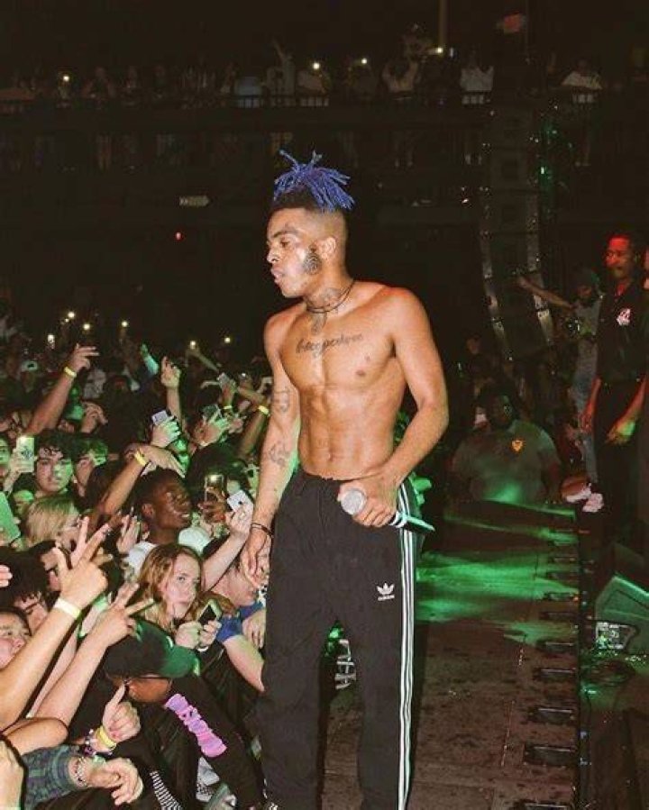 Tall ass dyke 😂 r/XXXTENTACION