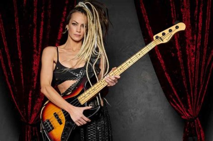 Tanya O' Callaghan (Ireland) Female Guitarist, Female Musicians, Girls