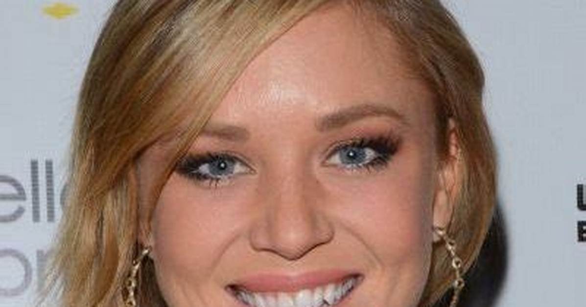 Tara Holt- Boyfriend, Height, Net Worth, Career, Nationality