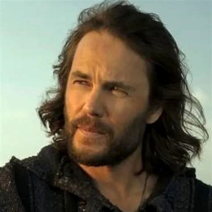 Taylor Kitsch erobert f&uuml;r Netflix den amerikanischen Westen Neues