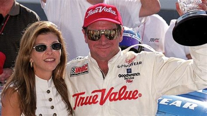 Teresa Earnhardt Net Worth Remarried? Famous People Today Teresa