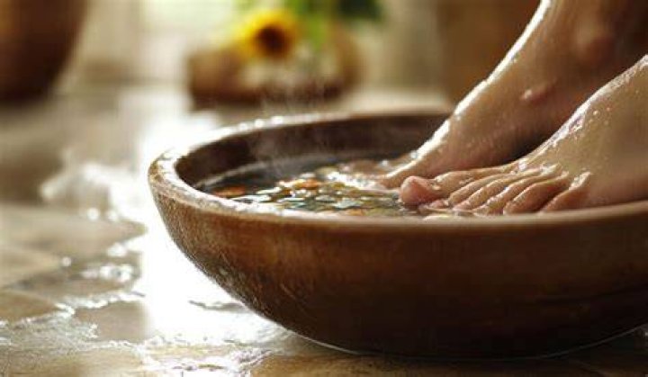 The 3 Best Foot Soaks For Athlete's Foot