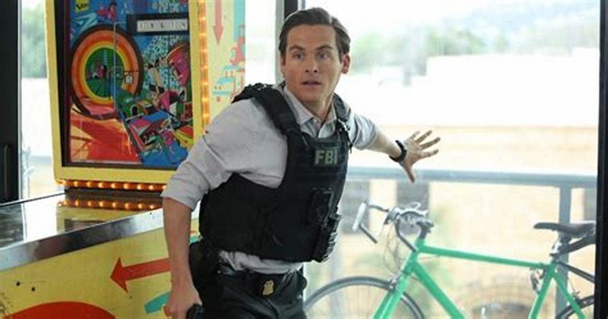 'The Rookie: Feds' Star Kevin Zegers Has Twin Daughters with His Wife