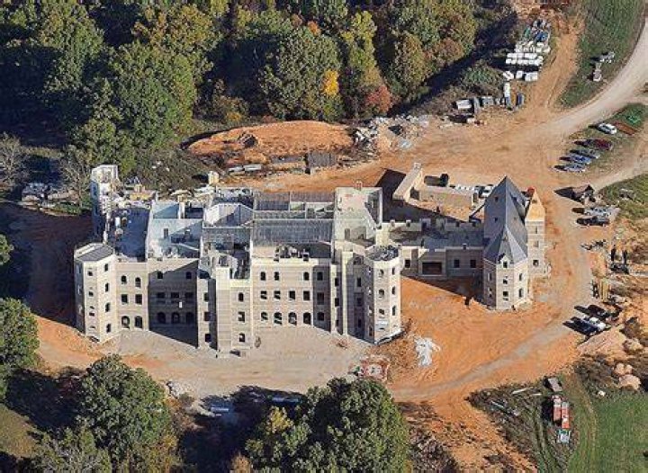 the72,000 square foot Pensmore Mansion located between Springfield and