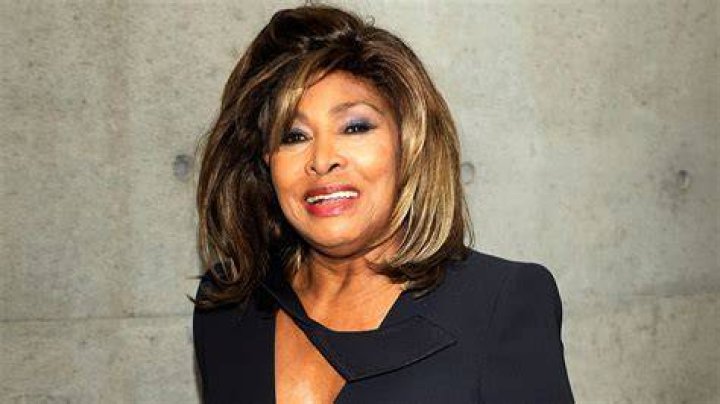 Tina Turner to relinquish U.S. citizenship