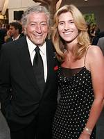 Tony Bennett's Wife, Susan, Took Care of Him Through His Battle with Alzheimer's