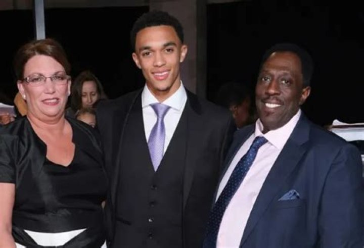 Trent AlexanderArnold Parents Meet English football player Father and