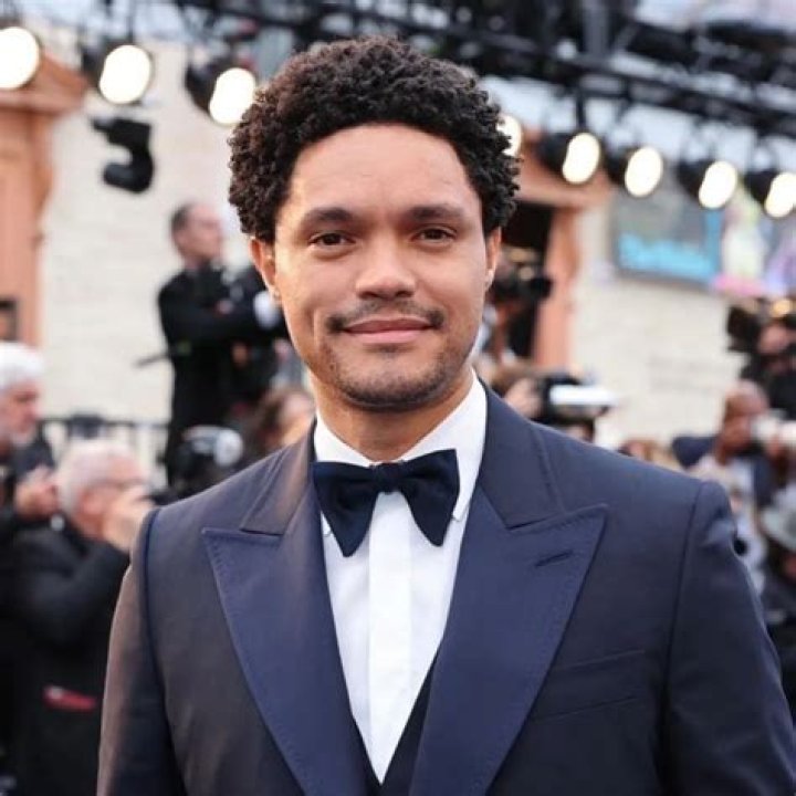 Trevor Noah Age, Height, Bio, Career, Relation and More