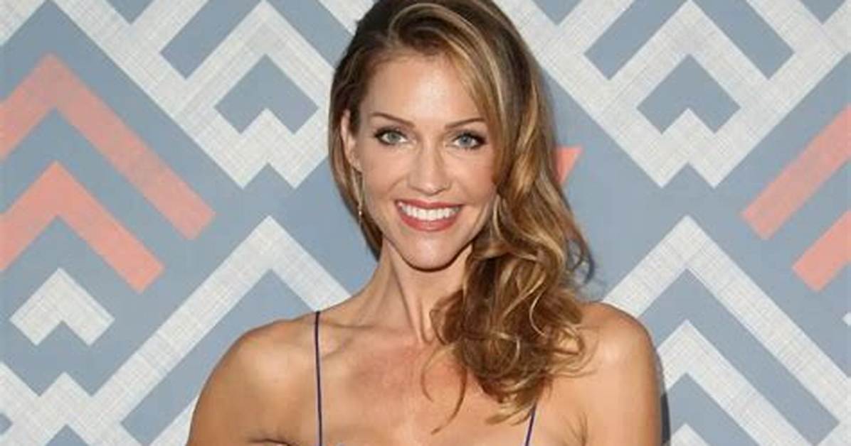 Tricia Helfer Net Worth – How Much Is Helfer Worth?