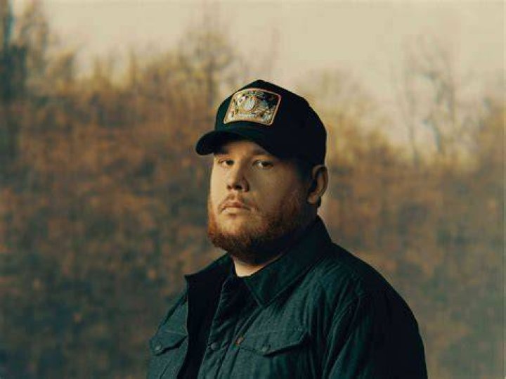 Uncover Luke Combs' Stature: Exploring His Height