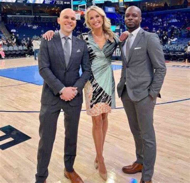 Unveiling The Secrets Of Sarah Kustok's Enduring Marriage