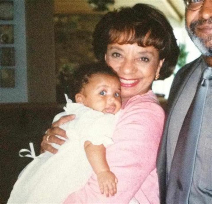 Vanessa with her father Milton, her mother Helen, her brother Chris and