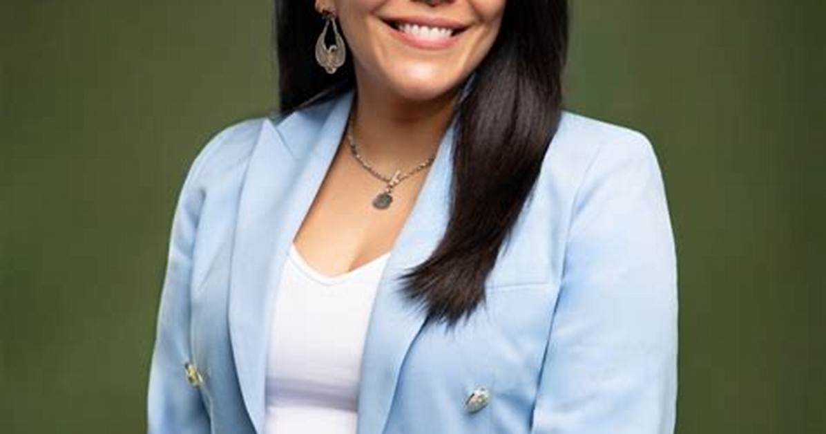 Vivian Salama