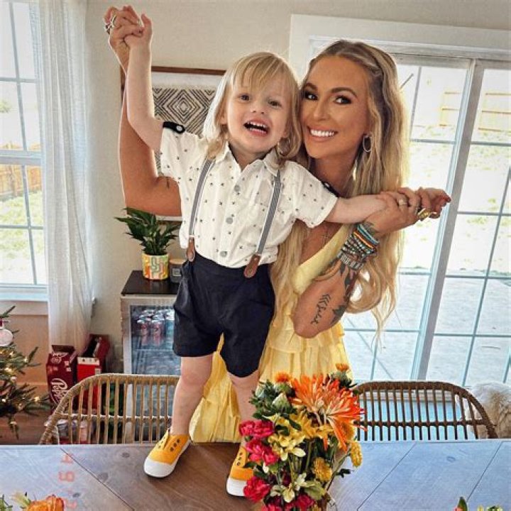 Wallen&rsquo;s Son Indigo Receives Stitches After Being Bitten By