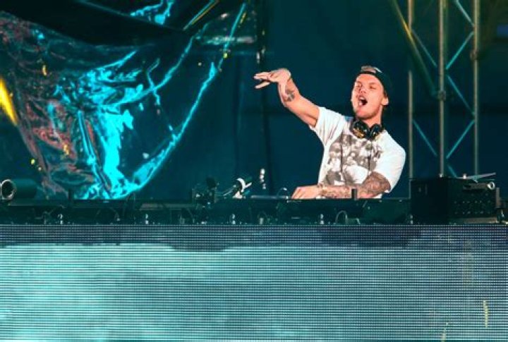 Was Avicii trying to bridge EDM and country? And did anyone dare walk