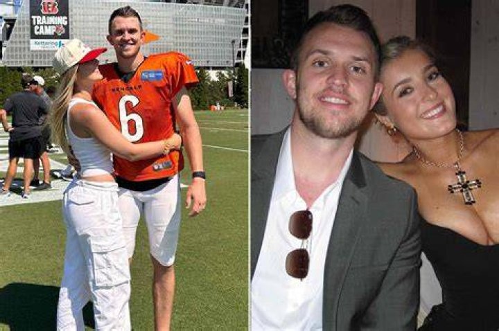 Watch Jake Browning&rsquo;s Girlfriend Stephanie Niles Steal The Show At