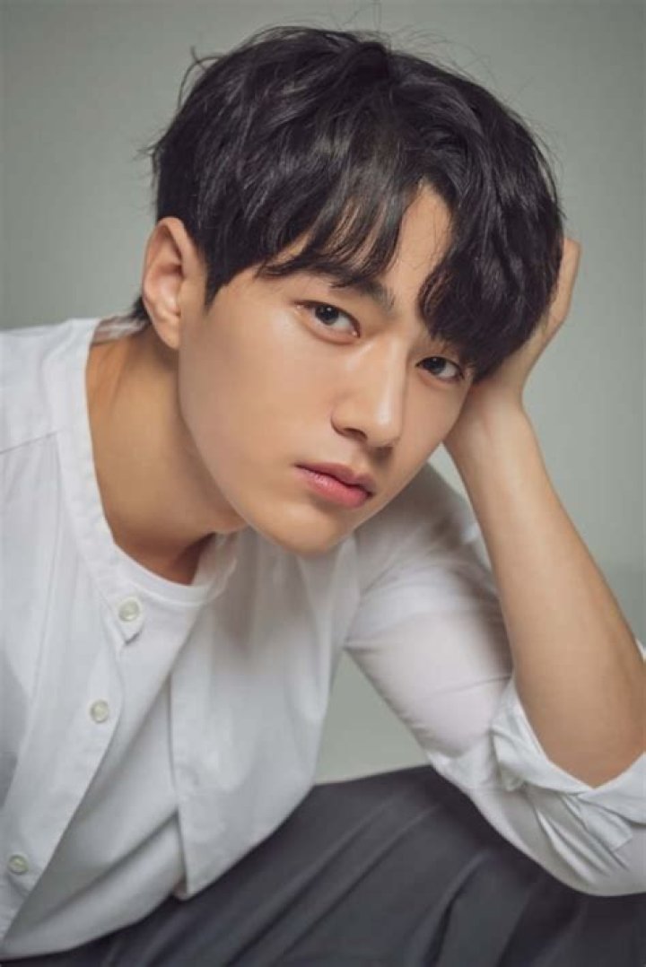 Watch Kim Myung Soo (INFINITE’s L) Gifts Fans With MV For 1st Official