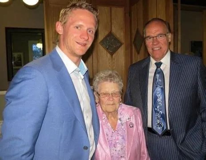 Who are Corey Perry Parents? Wife, Age, Wikipedia, Net Worth