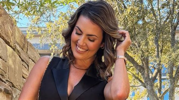 Who is Amanda Balionis&rsquo;s husband? FameandName