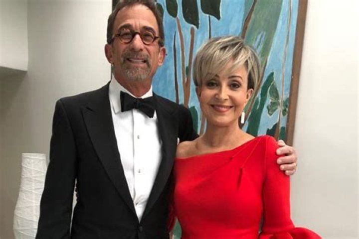 Who is Annie Potts Spouse? Meet All Four of Her Past and Current Partners
