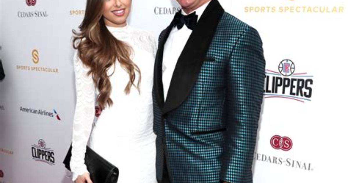 Who Is Bruce Buffer Married to? Find the Net Worth, Age, Bio, Height & Wight