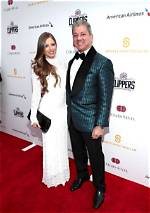 Who Is Bruce Buffer Married to? Find the Net Worth, Age, Bio, Height & Wight