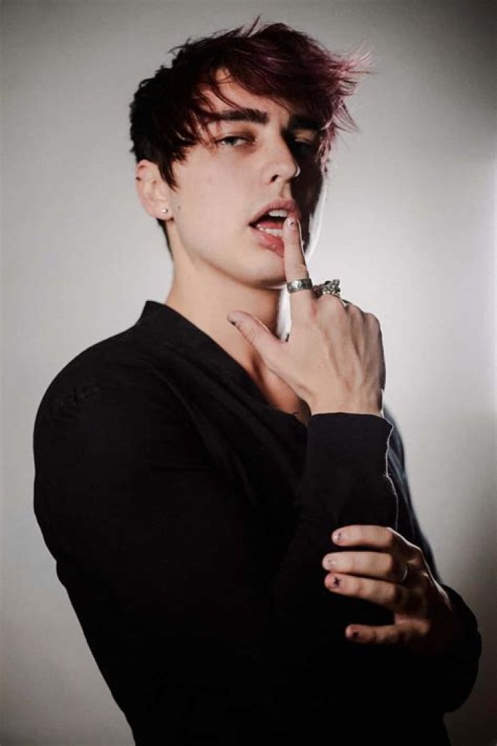 Who is Colby Brock&rsquo;s Girlfriend? Is he Currently Dating? Texas