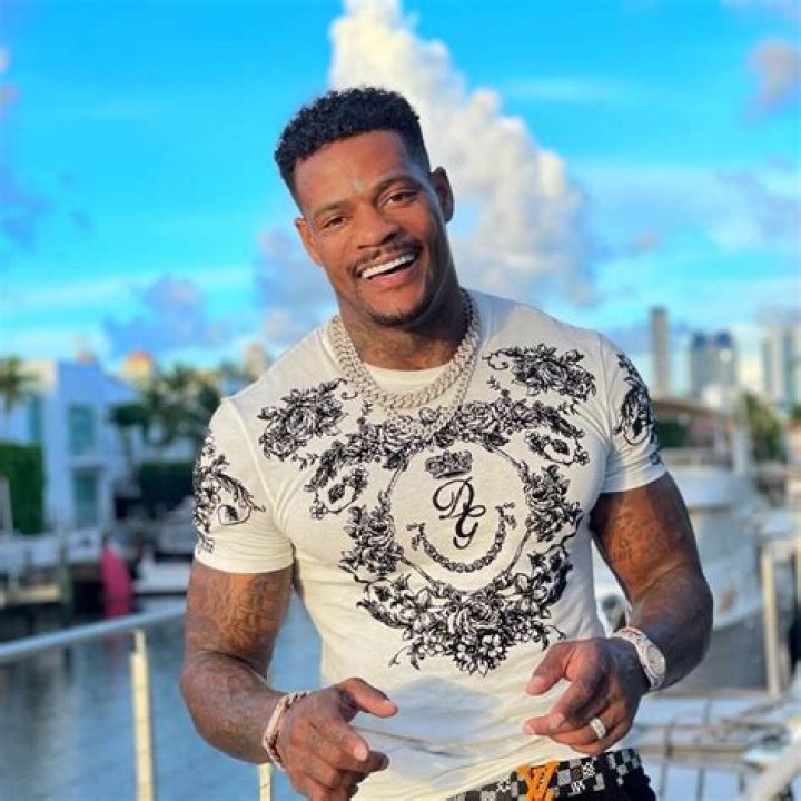 Who is Jason Luv? Age, wife, career, real name, height, trainer